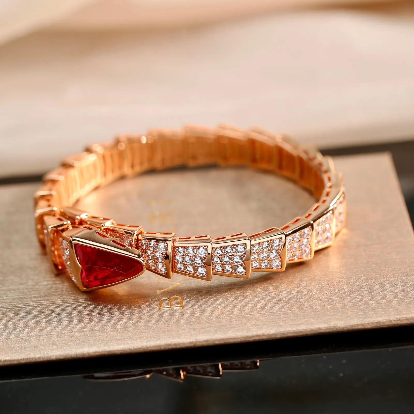 Bvlgari Serpenti Armbånd