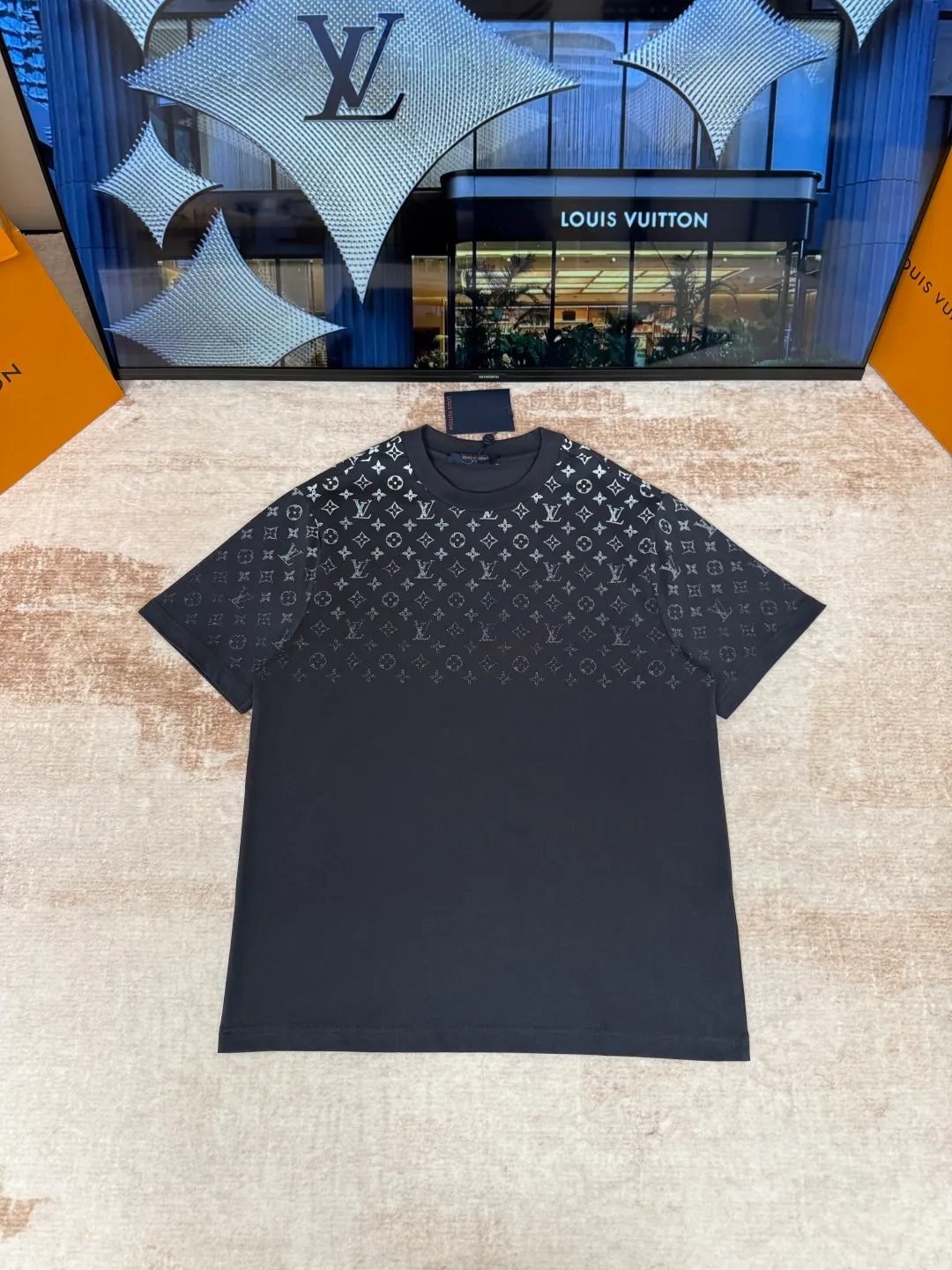 LV Monogram Gradient Top T-Shirt