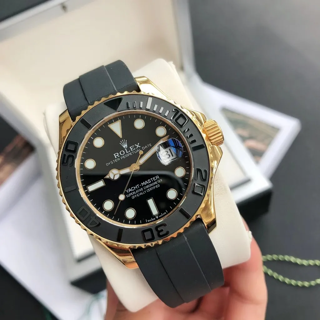 Rolex Yacht-Master 40 Guld/Sort Gummi