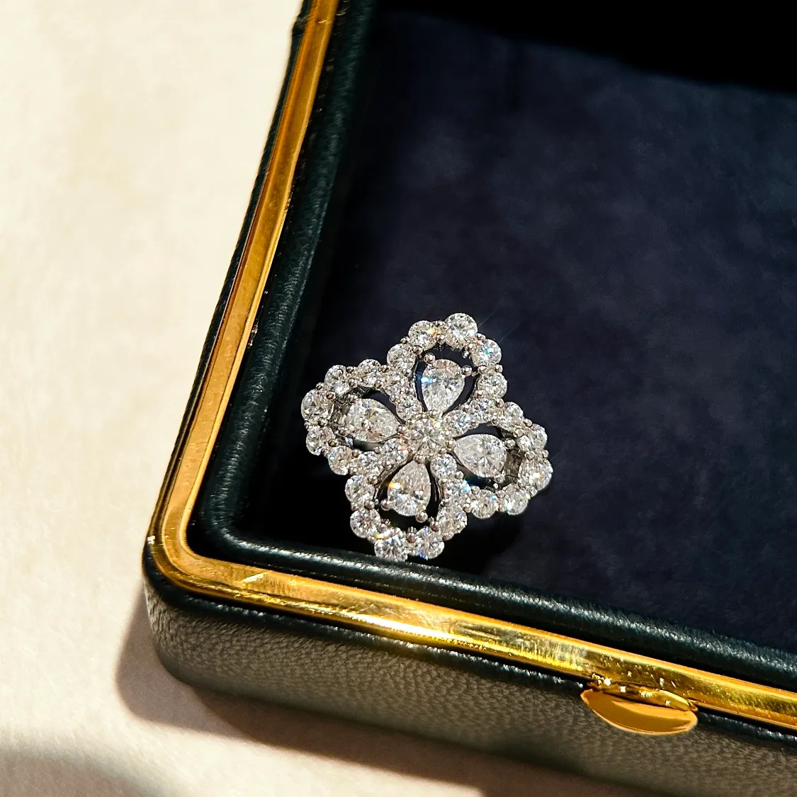 HW Diamond Loop Ring