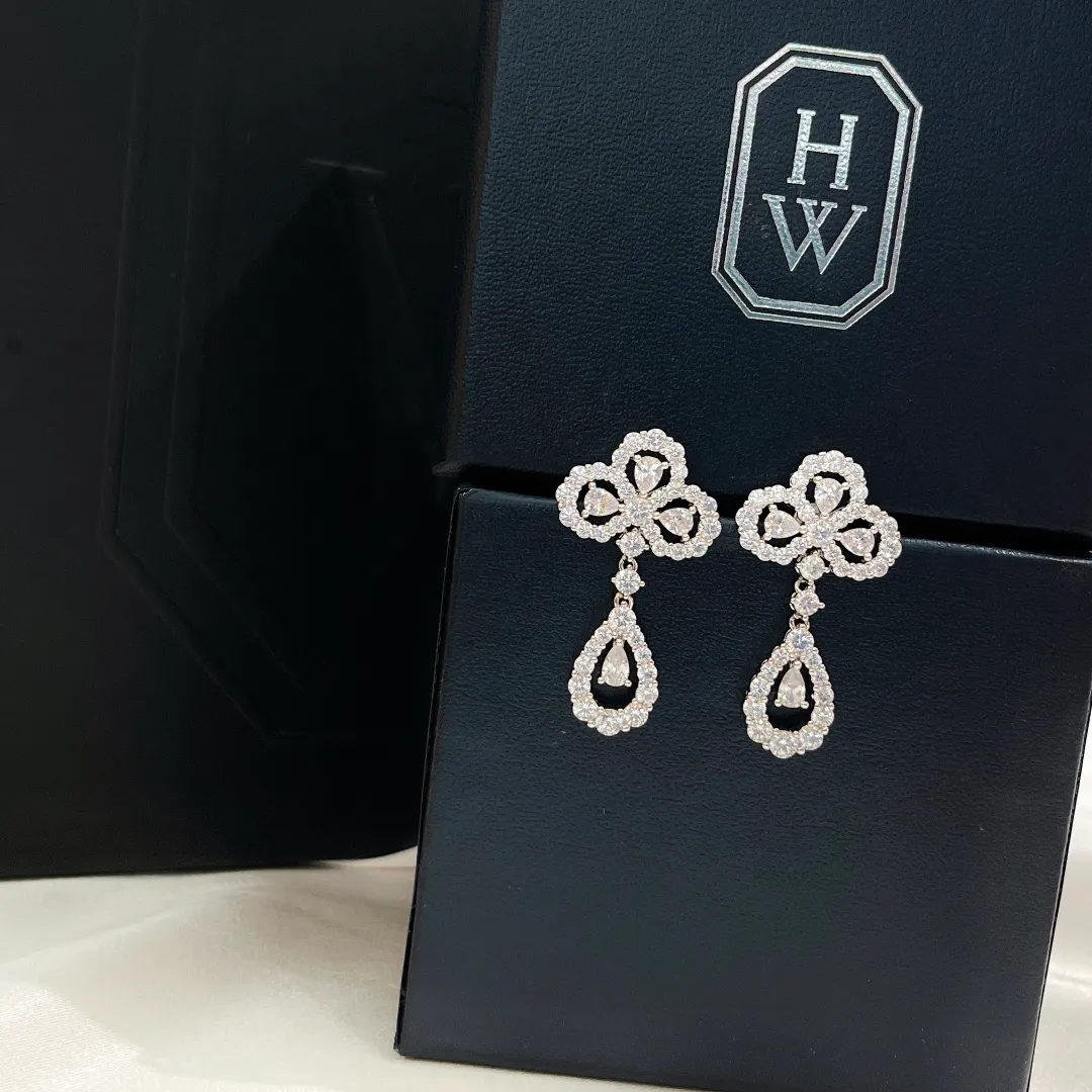 HW Diamond Loop Øreringe