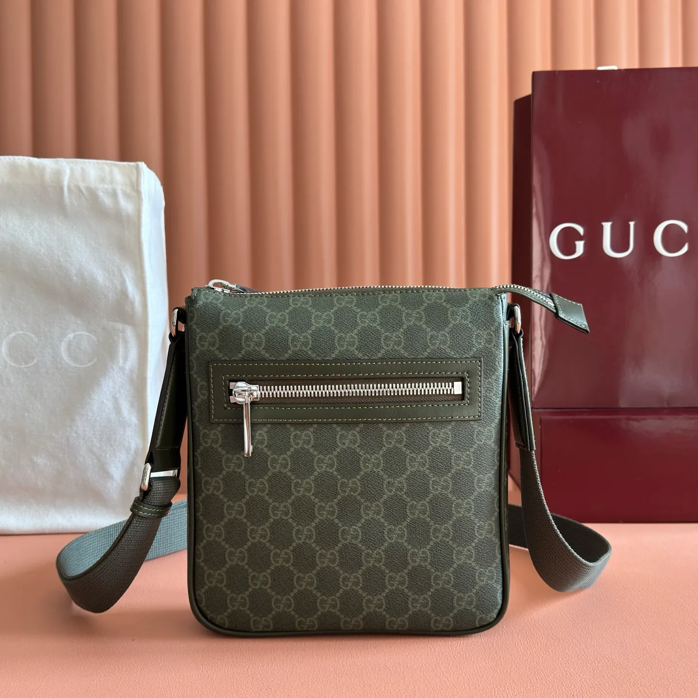 Gucci GG Monogram Small Skuldertaske