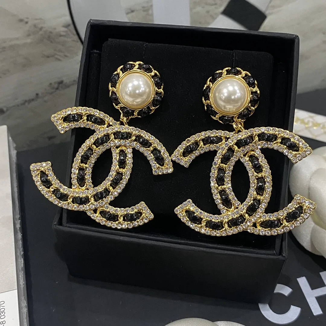 Chanel Gold-Tone CC Drop Øreringe