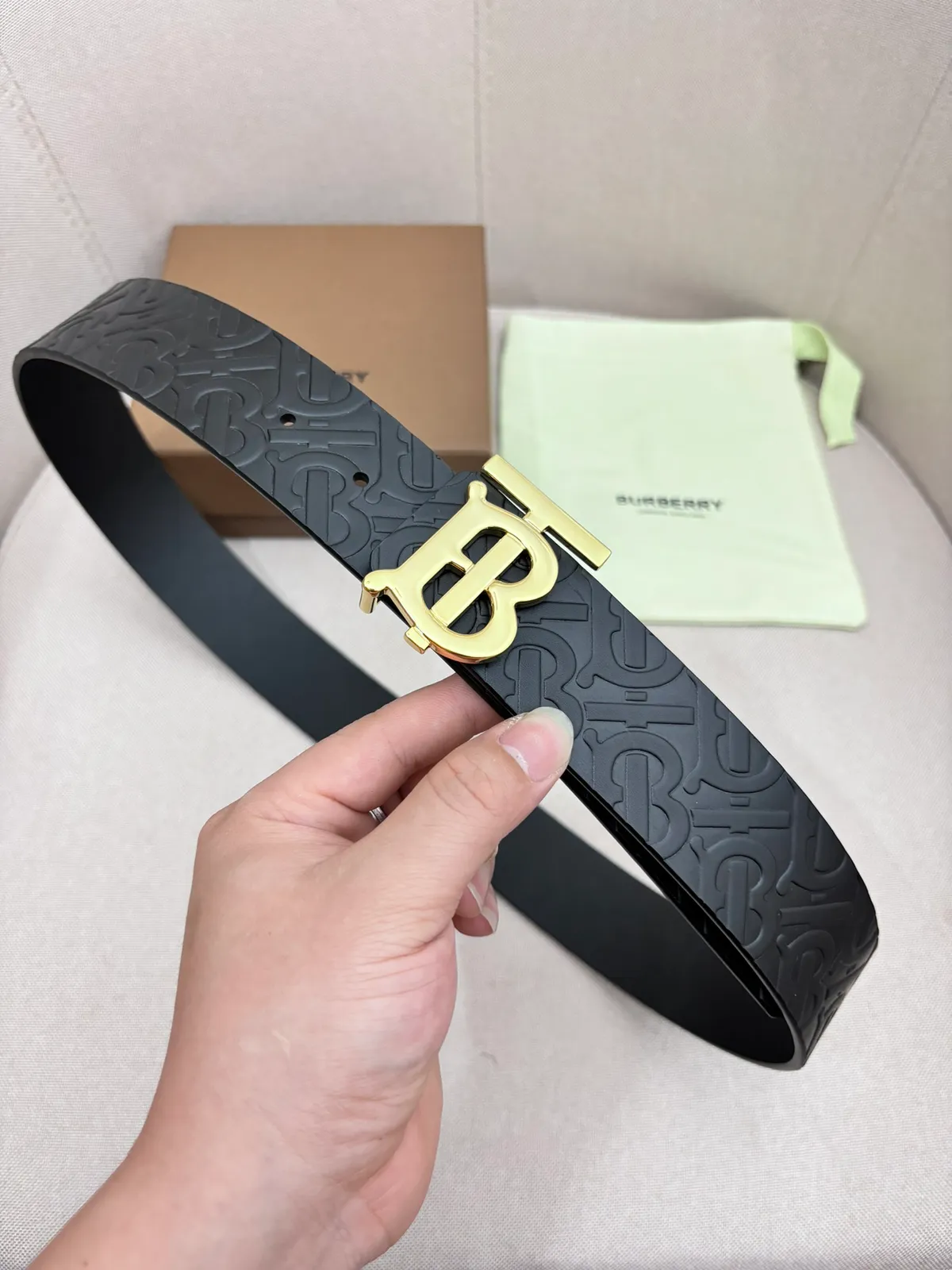 Burberry TB 40mm Bælte