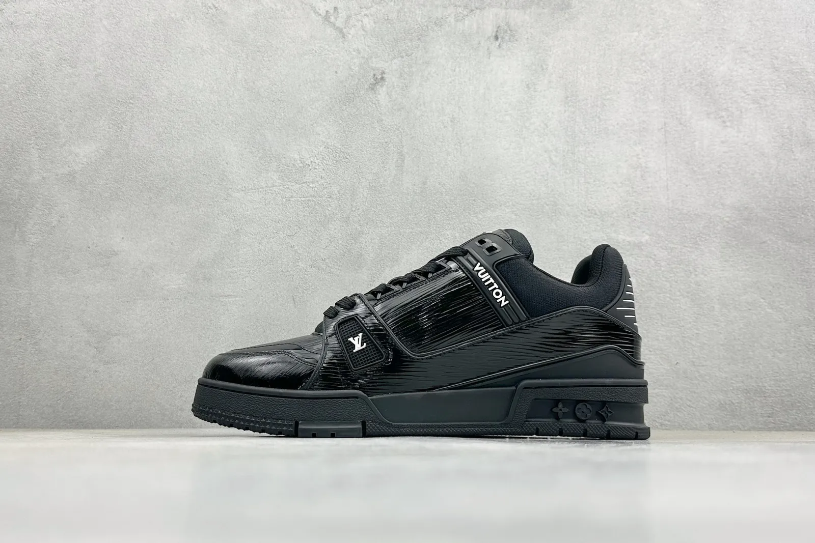 LV Trainer Sort Sneakers