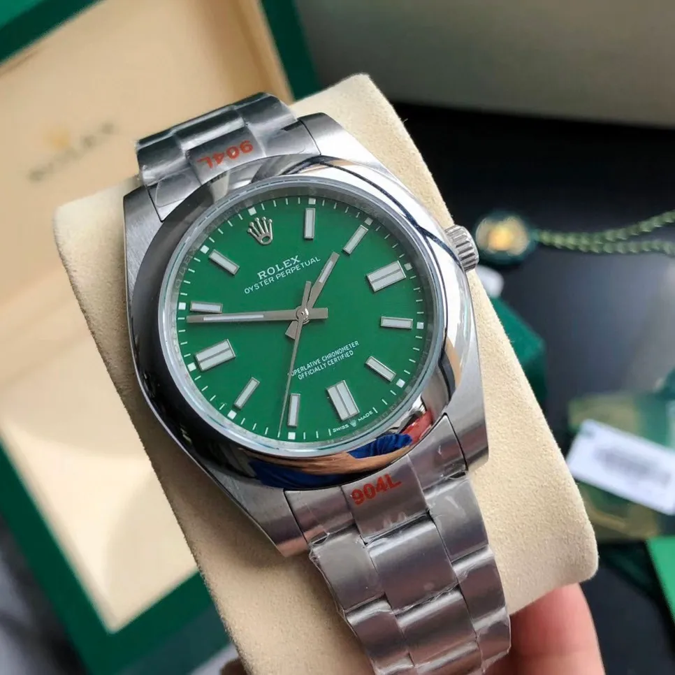 Rolex Oyster Perpetual 41 Grøn/Stål