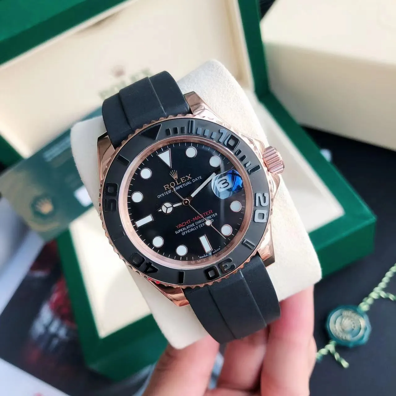Rolex Yacht-Master 40 Rosa/Sort Gummi