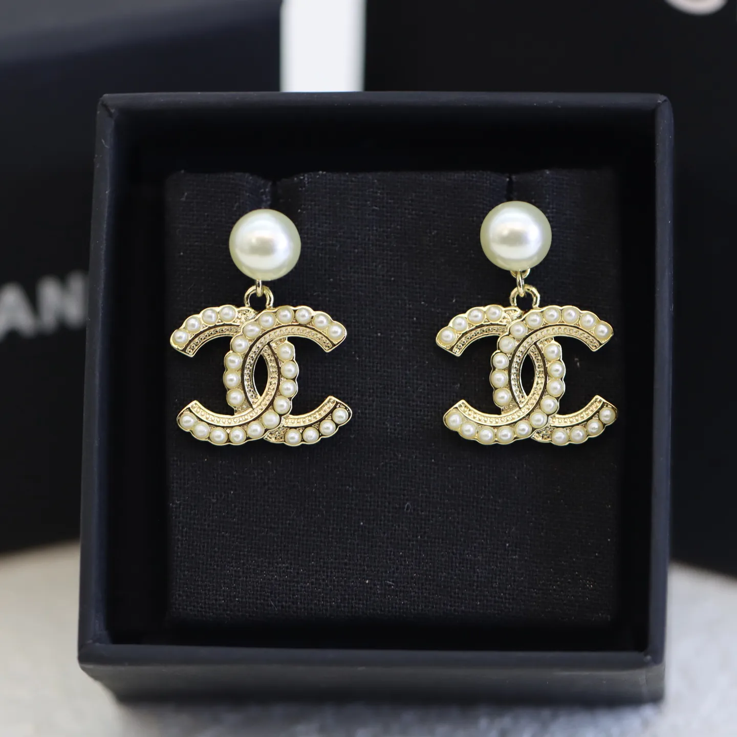 Chanel Top Pearl Drop Øreringe