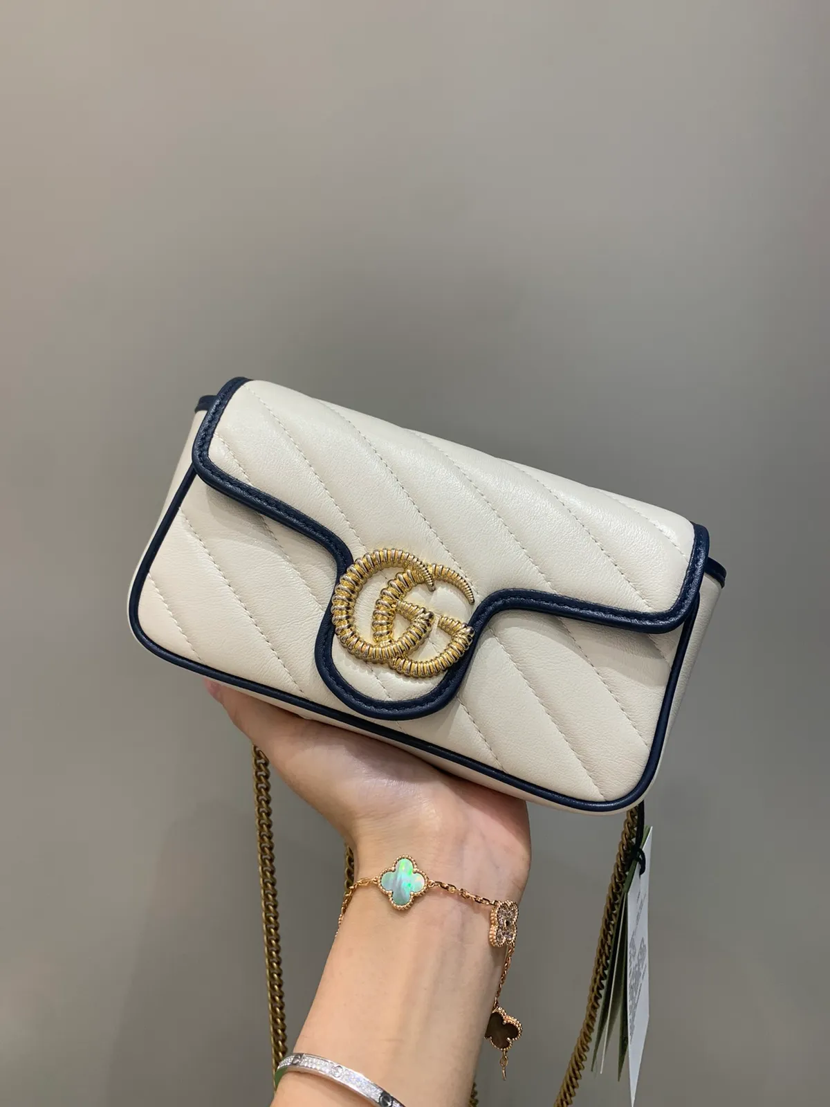 Gucci GG Marmont Diagonal Super Mini Taske
