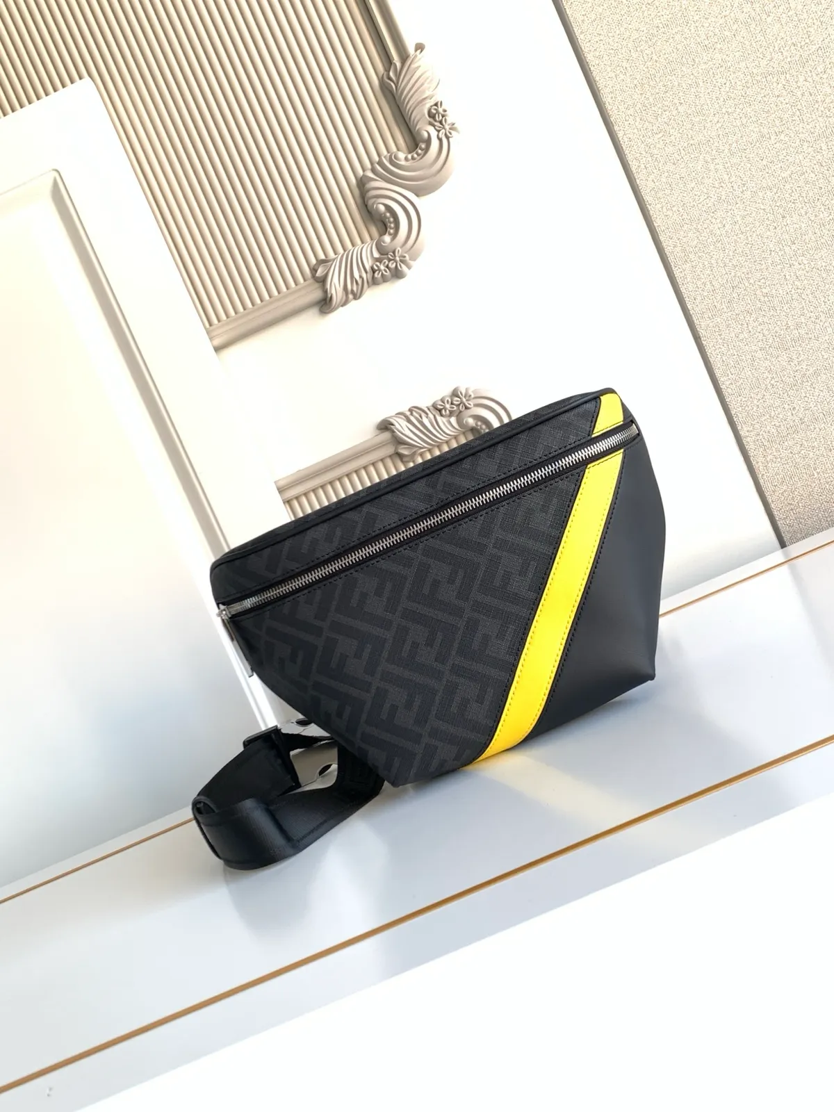 Fendi Diagonal Bæltetaske