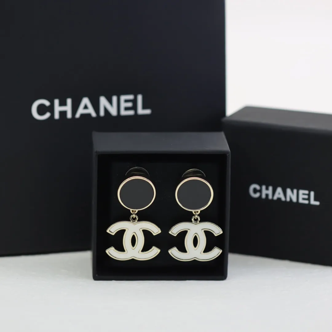 Chanel Enamel CC Drop Øreringe