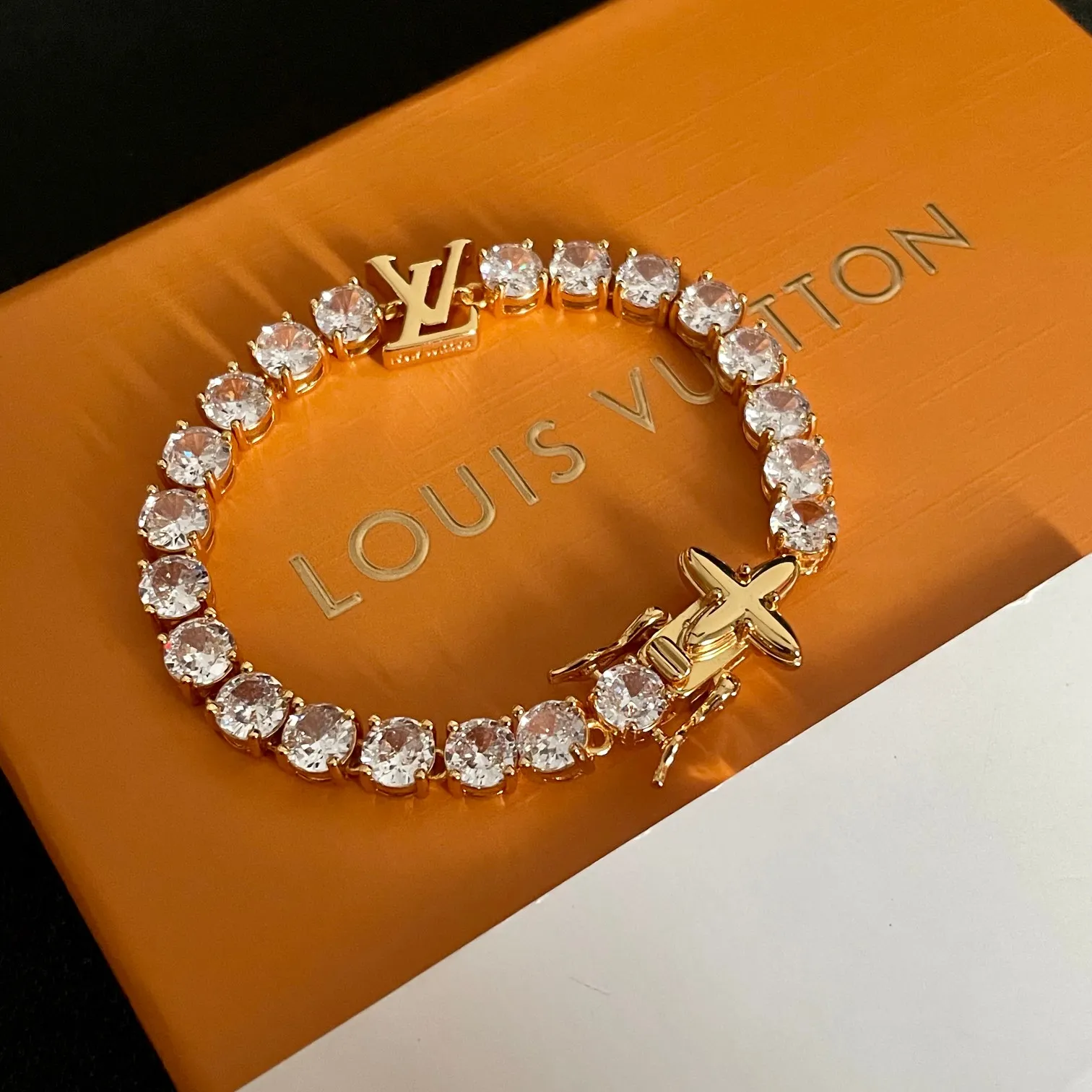 LV Crystal Armbånd